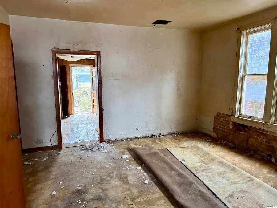 822 N 12th Street, Quincy, IL 62301 - #3