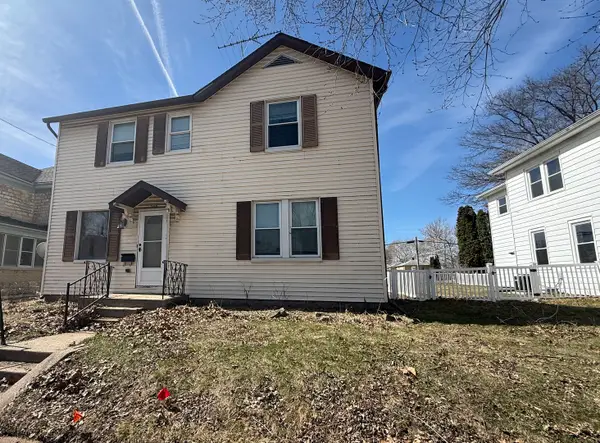 207 N Division Avenue, Polo, IL 61064