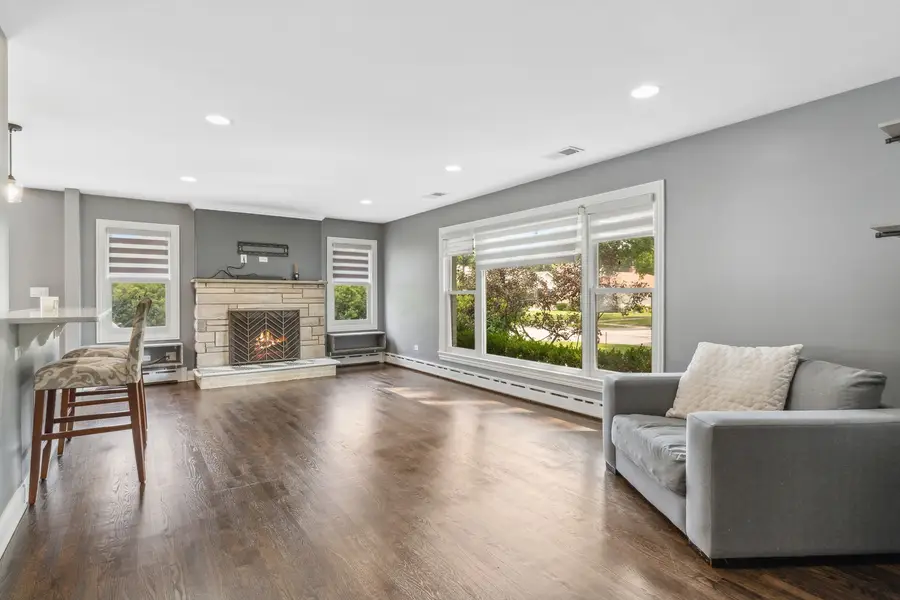 503 Carter Street, Libertyville, IL 60048 - #3