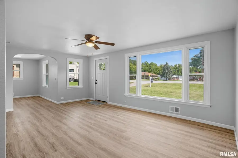 1511 36th Avenue, Moline, IL 61265 - #3