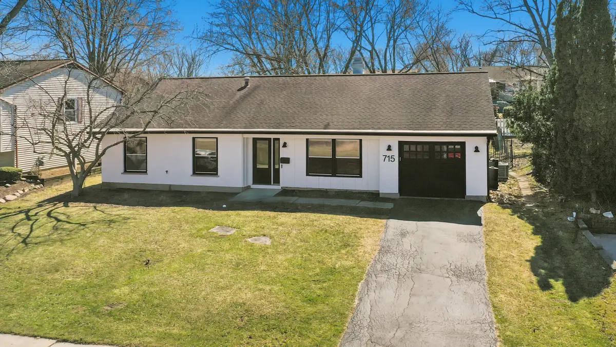 715 Surryse Road, Lake Zurich, IL 60047 - #1