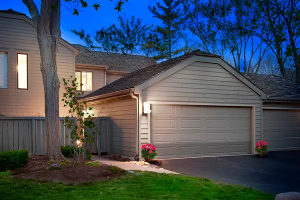 259 Timber Ridge Lane, Lake Barrington, IL 60010