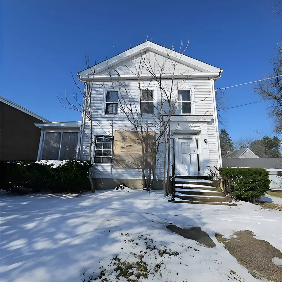212 S Tryon Street, Woodstock, IL 60098 - #2