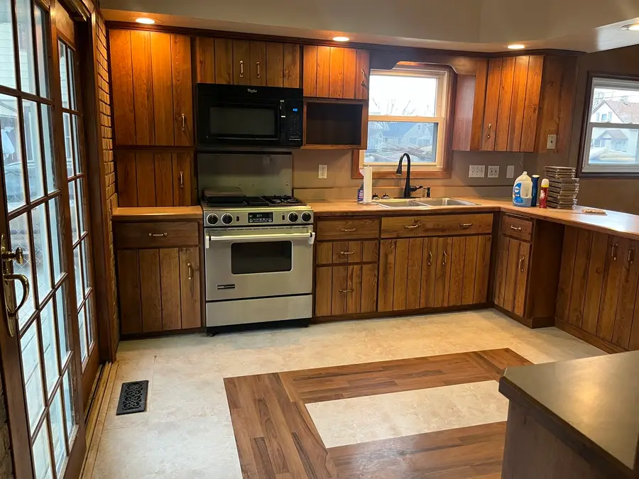 2043 Crosat Street, Lasalle, IL 61301 - #2