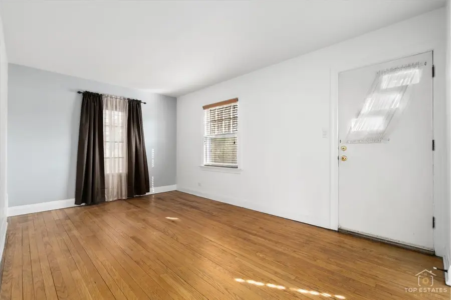 304 E Camp Mcdonald Road, Prospect Heights, IL 60070 - #3