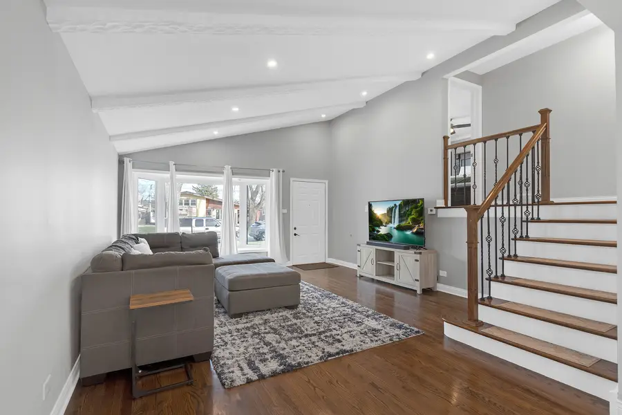 10632 Lawler Avenue, Oak Lawn, IL 60453 - #3