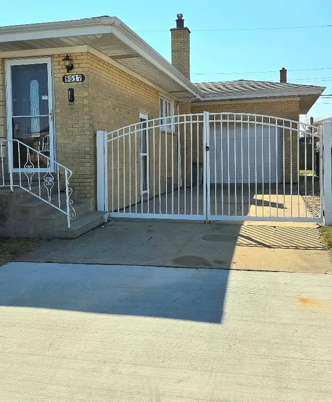 8517 W Carmen Avenue, Chicago, IL 60656 - #2