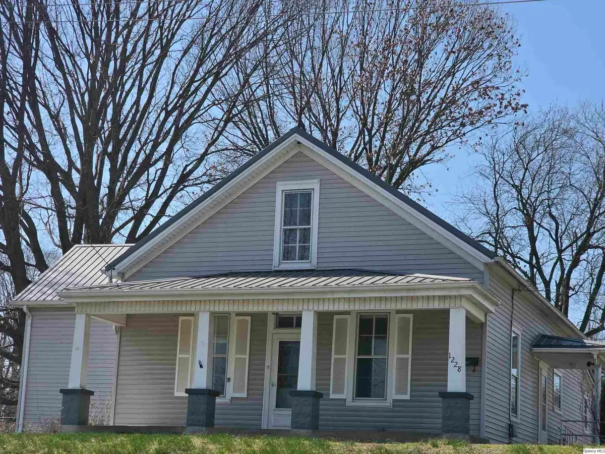 1228 S 12th Street, Quincy, IL 62301 - #1