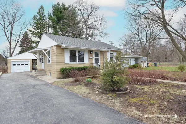 2207 Emmaus Avenue, Zion, IL 60099