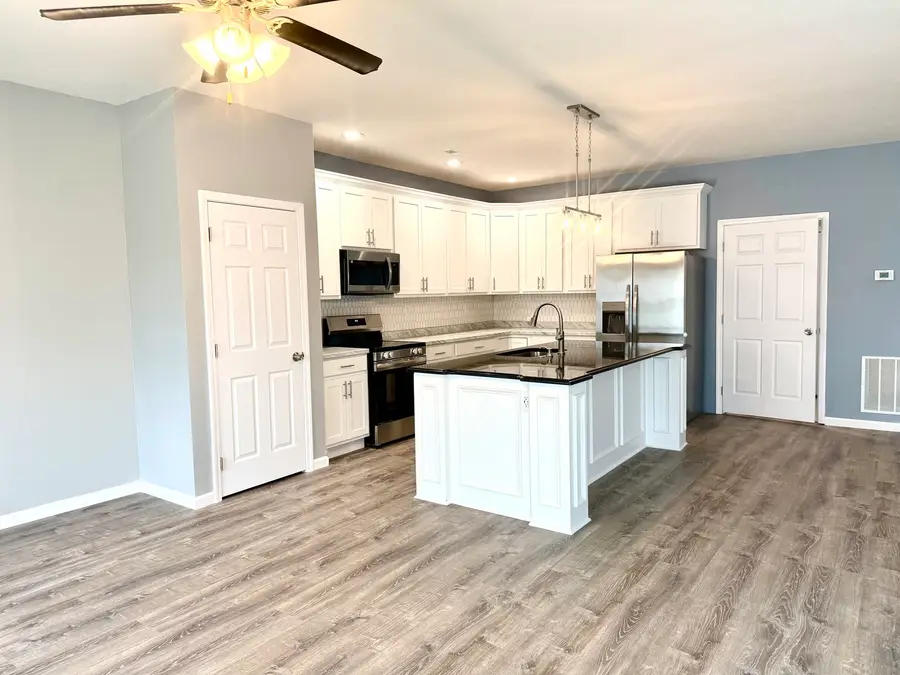 1104 N Midway Court, Marion, IL 62959 - #3