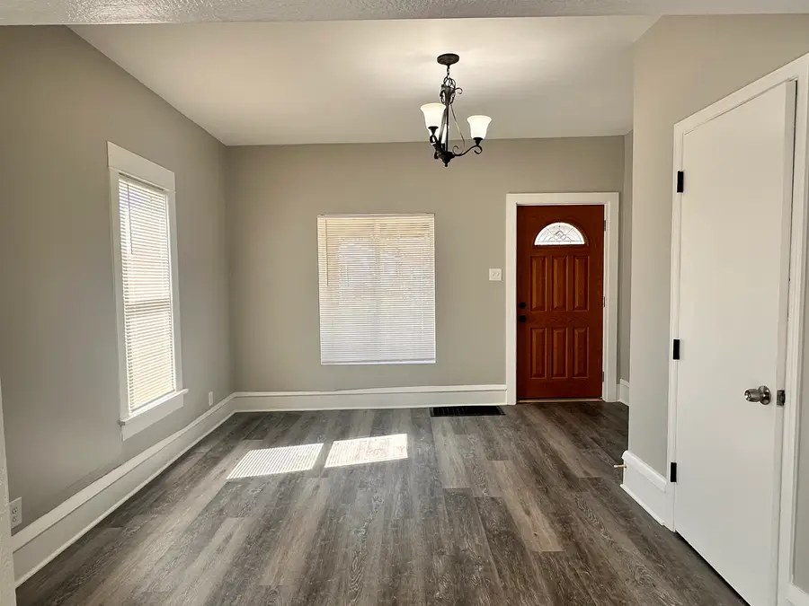 905 N Jackson Street, Streator, IL 61364 - #2