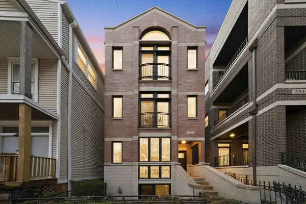 3042 N Racine Avenue #3, Chicago, IL 60657