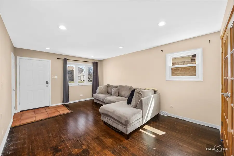 7812 Meade Avenue, Burbank, IL 60459 - #2