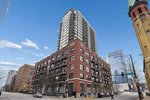 210 S Des Plaines Street #602, Chicago, IL 60661
