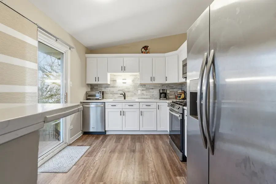 7654 W Moorefield Drive, Frankfort, IL 60423 - #3