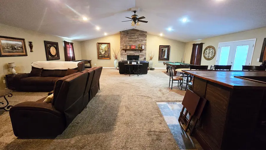 614 E Superior Street, Irvington, IL 62848 - #2