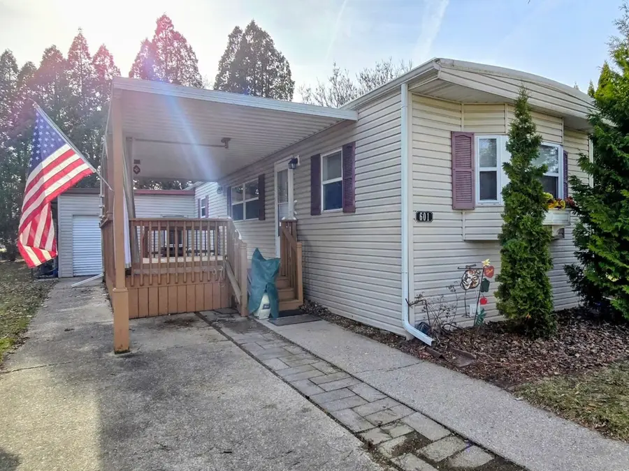 601 Lindenwood Drive, Belvidere, IL 61008 - #3