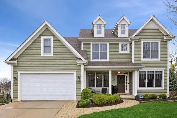 829 Avon Court, Glen Ellyn, IL 60137