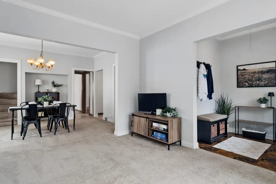 5027 W Ainslie Street, Chicago, IL 60630 - #3