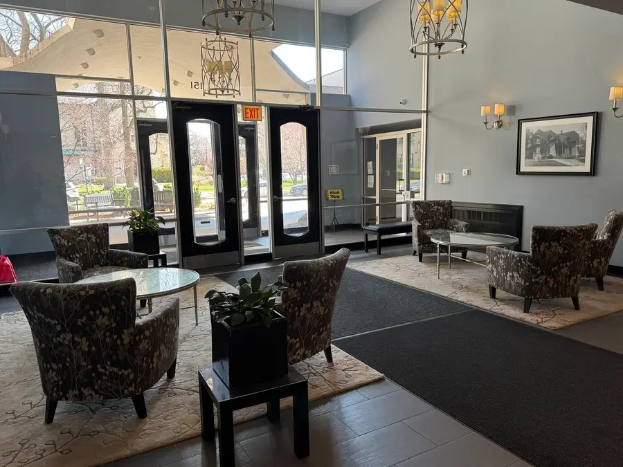 Address Withheld By Seller, Oak Park, IL 60301 - #3