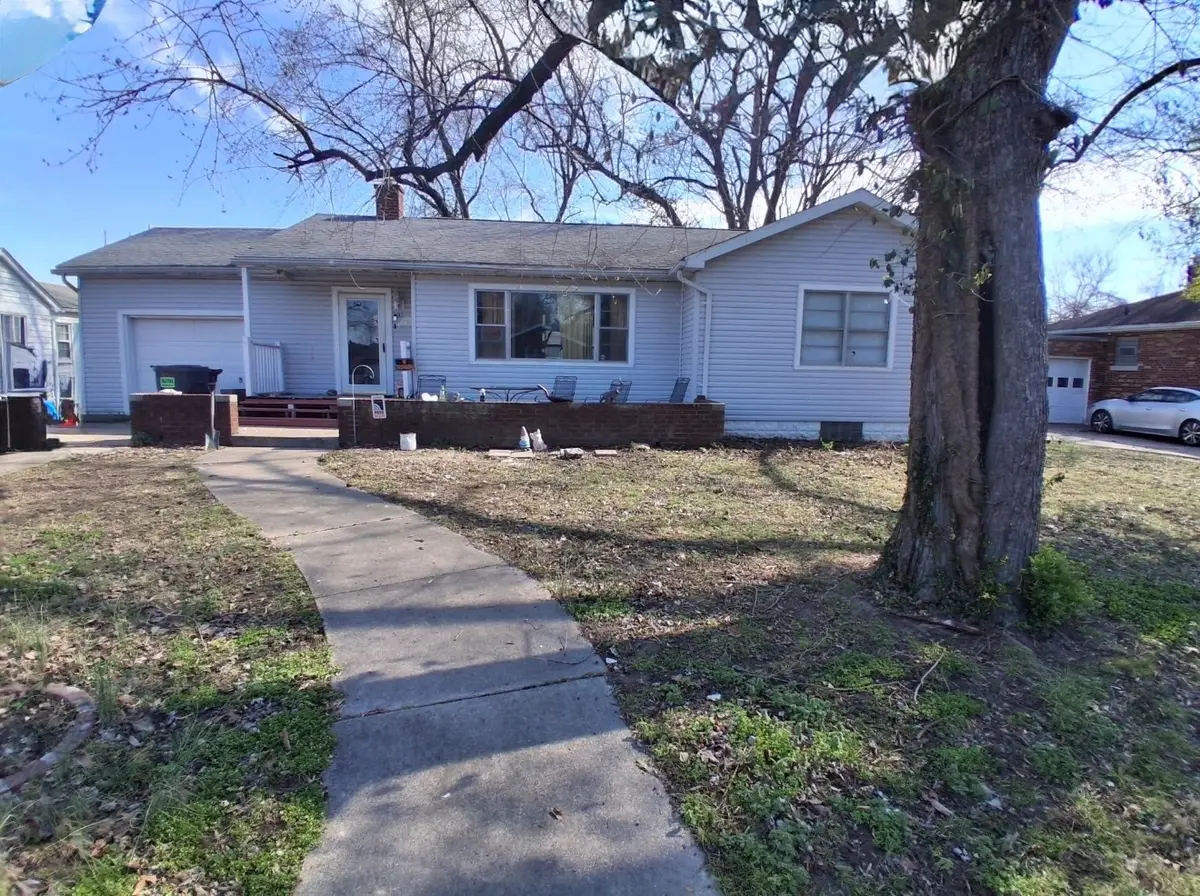 7305 Northern Drive, Belleville, IL 62223 - #1