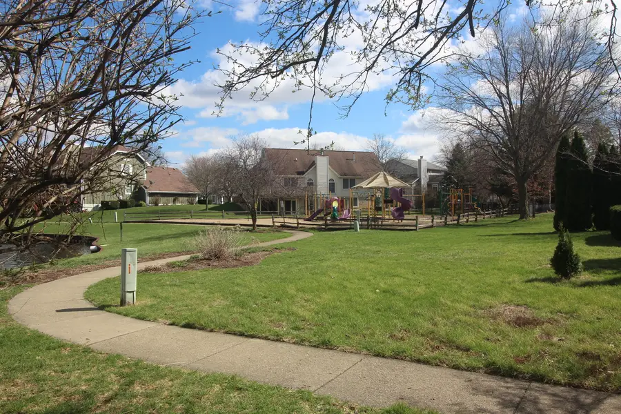 610 Old Farm Road, Bloomington, IL 61704 - #3