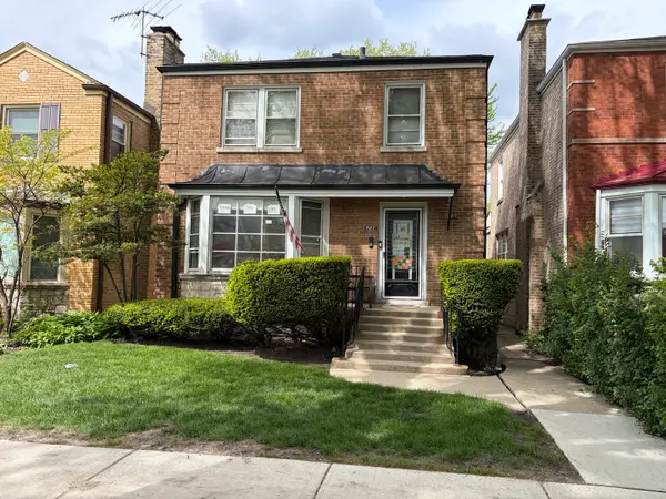6734 N Mozart Street, Chicago, IL 60645