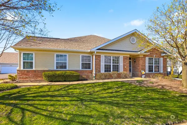 21450 Lake St Clair Drive, Crest Hill, IL 60403