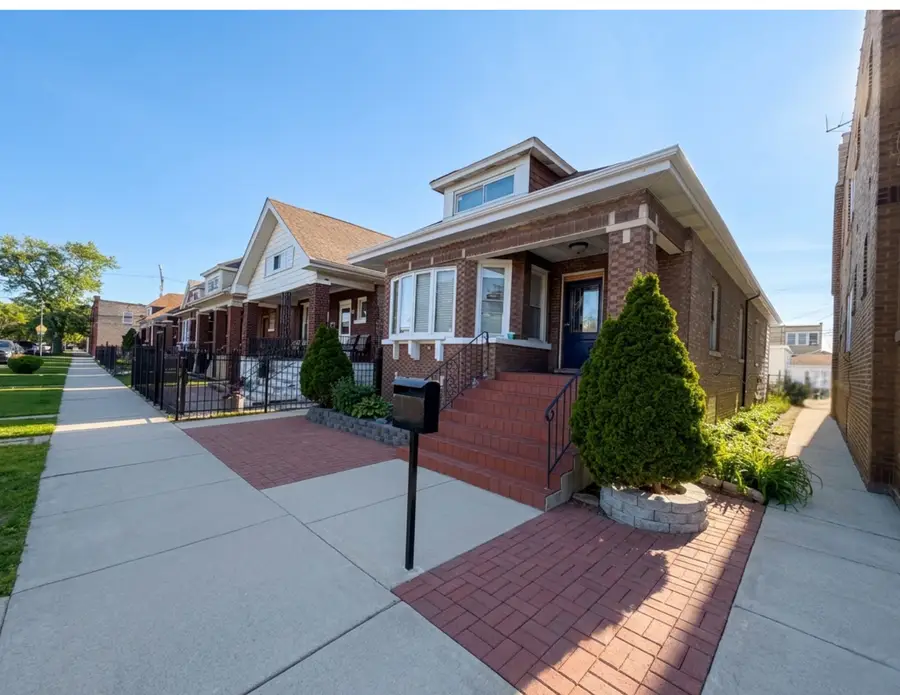 5826 S Sacramento Avenue, Chicago, IL 60629 - #2