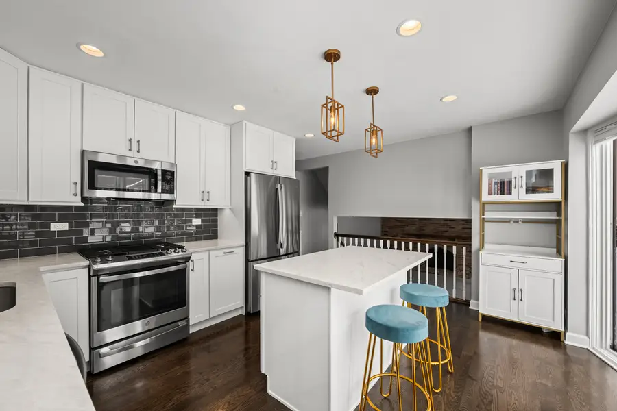 1919 N Pinetree Drive, Arlington Heights, IL 60004 - #3