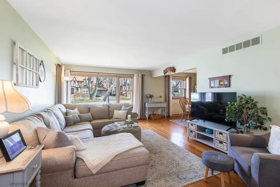 330 S Oak Street, Palatine, IL 60067 - #2