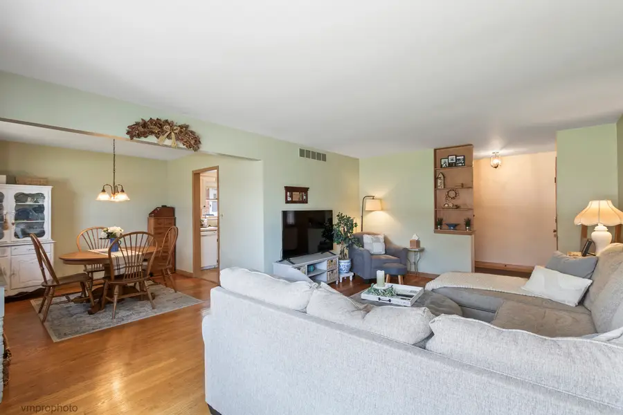 330 S Oak Street, Palatine, IL 60067 - #3