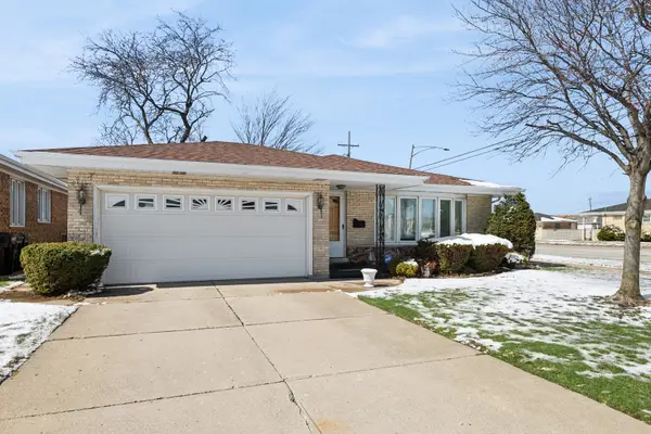 4738 N Potawatomie Avenue, Chicago, IL 60656