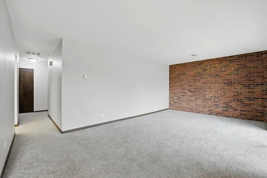 1050 Holbrook Road #Q, Homewood, IL 60430 - #2