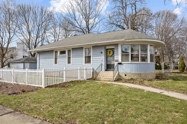 1150 Cedar Avenue, Elgin, IL 60120