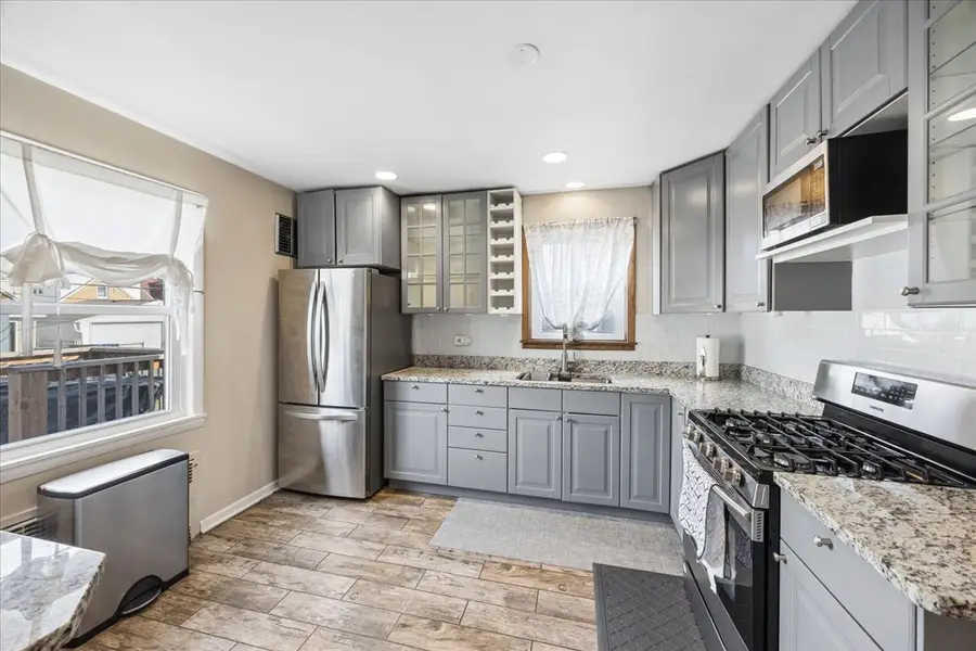 3813 N Cumberland Avenue, Chicago, IL 60634 - #2