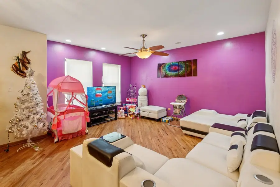 5016 S Prairie Avenue #1, Chicago, IL 60615 - #3