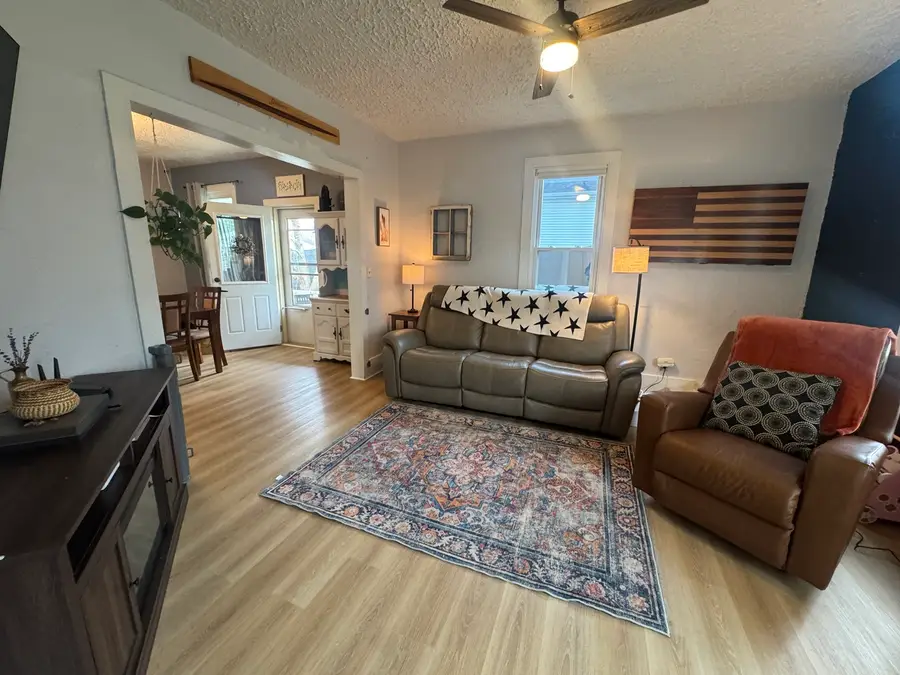 616 NW 2nd Avenue, Aledo, IL 61231 - #3