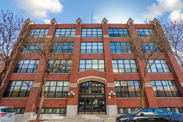 17 N Loomis Street #1F, Chicago, IL 60607