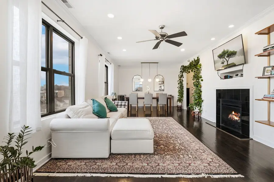 1735 W Lawrence Avenue #3W, Chicago, IL 60640 - #2