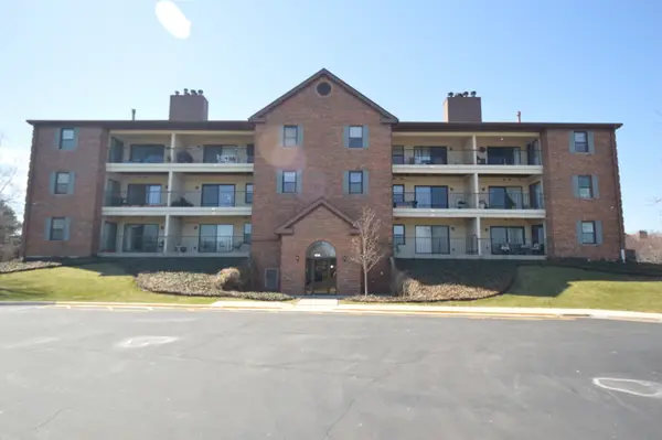 631 Hapsfield Lane #106, Buffalo Grove, IL 60089