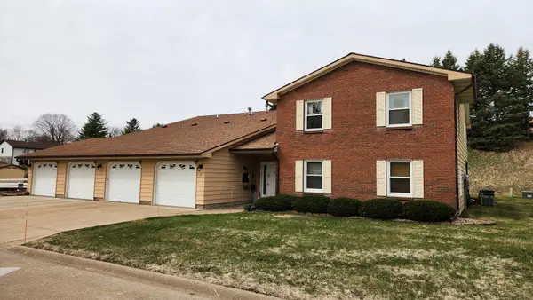 814 13th Avenue N #1-C, Clinton, IA 52732