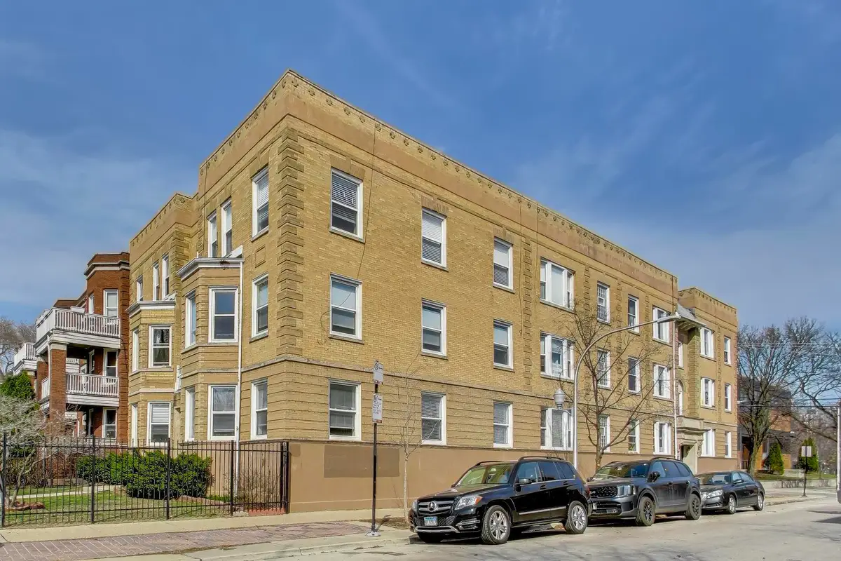 1228 W Sunnyside Avenue #3W, Chicago, IL 60640 - #1