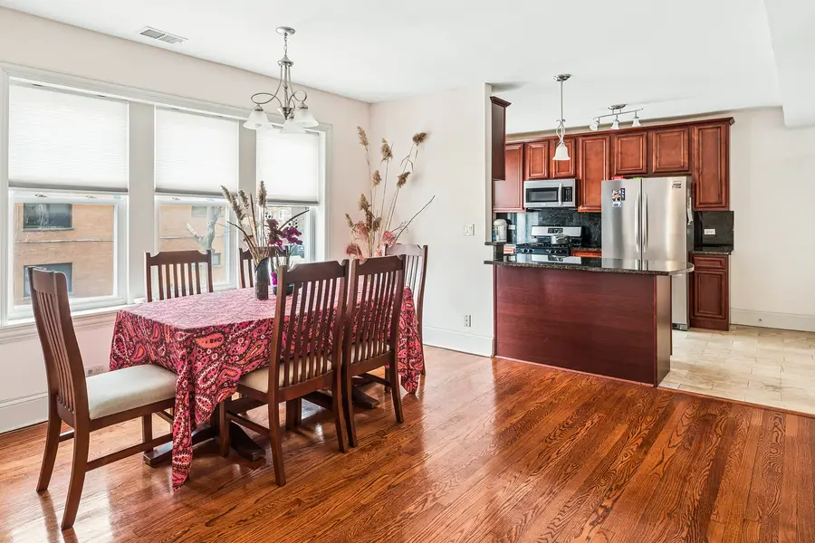 2656 W Lunt Avenue #1, Chicago, IL 60645 - #2