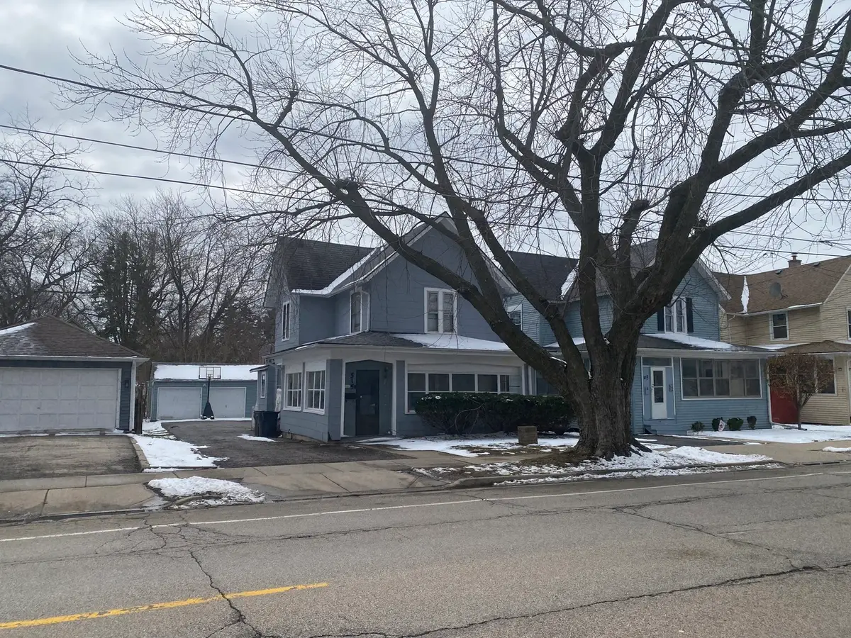 515 Walnut Avenue, Elgin, IL 60123 - #1