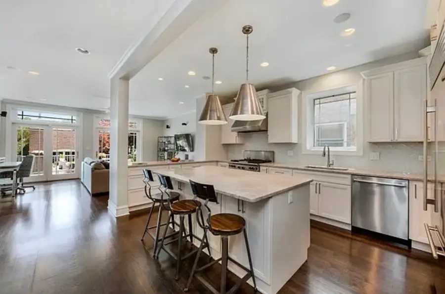 3833 N Claremont Avenue, Chicago, IL 60618 - #3