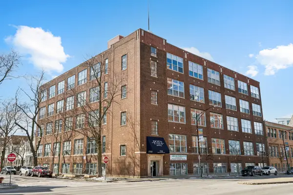 1733 W Irving Park Road #213, Chicago, IL 60613