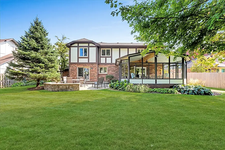 2S534 Danbury Drive, Glen Ellyn, IL 60137 - #2