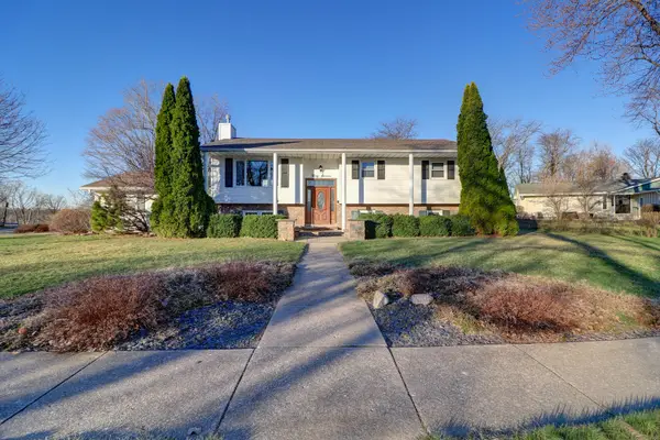 3016 Schick Court, Clinton, IA 52732