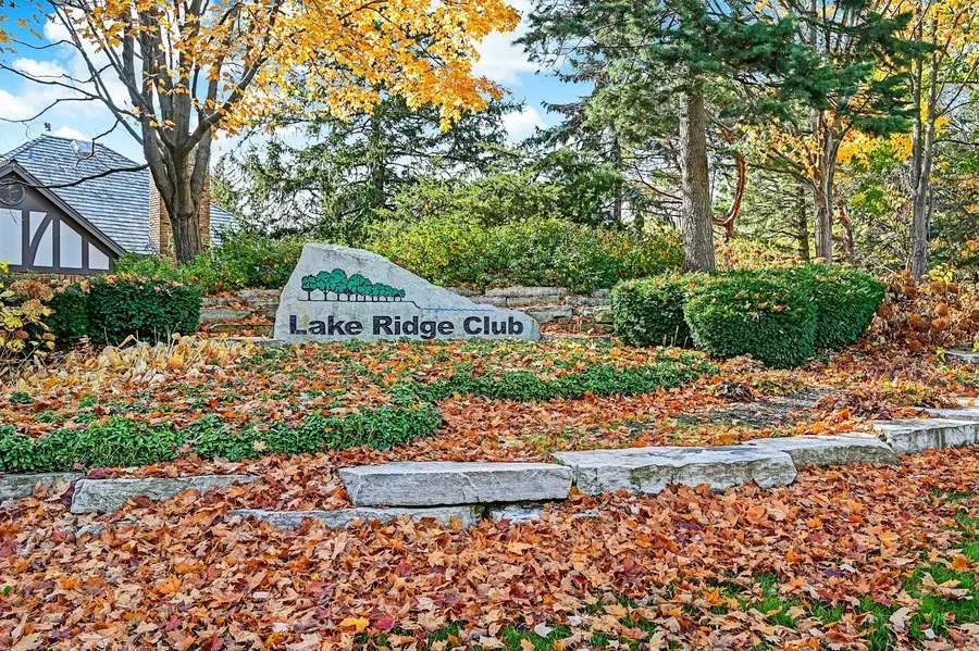 61 Berkshire Court, Burr Ridge, IL 60527 - #3